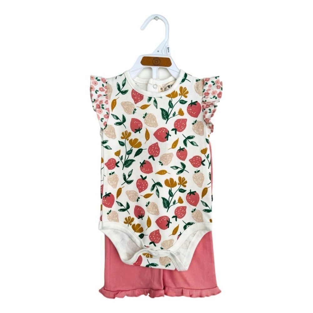Rabbit + Bear Strawberries Onesie & Ruffle Pants Outfit Set NWT 🍓